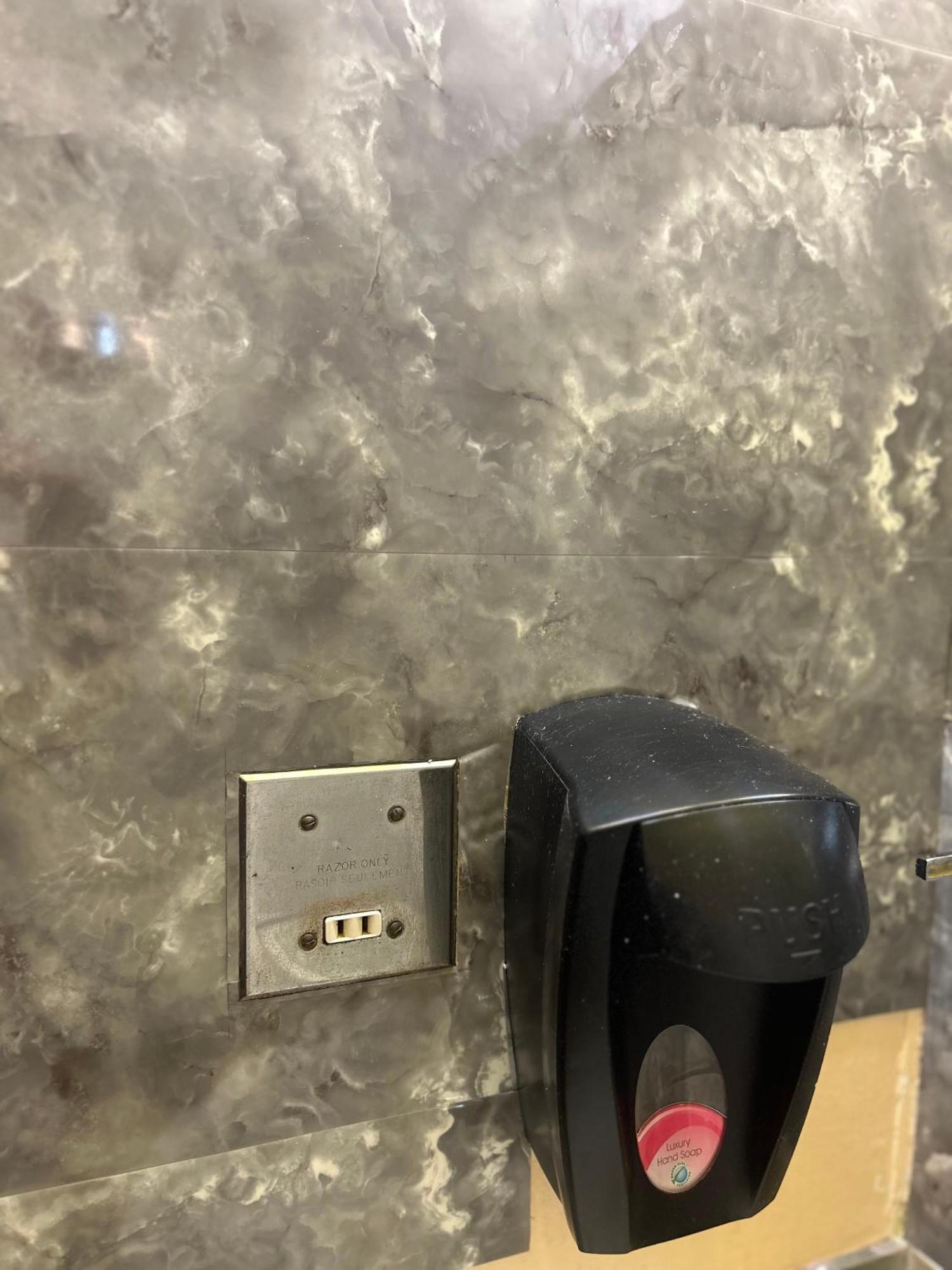 罗德朗纳汽车旅馆 梅里特 外观 照片