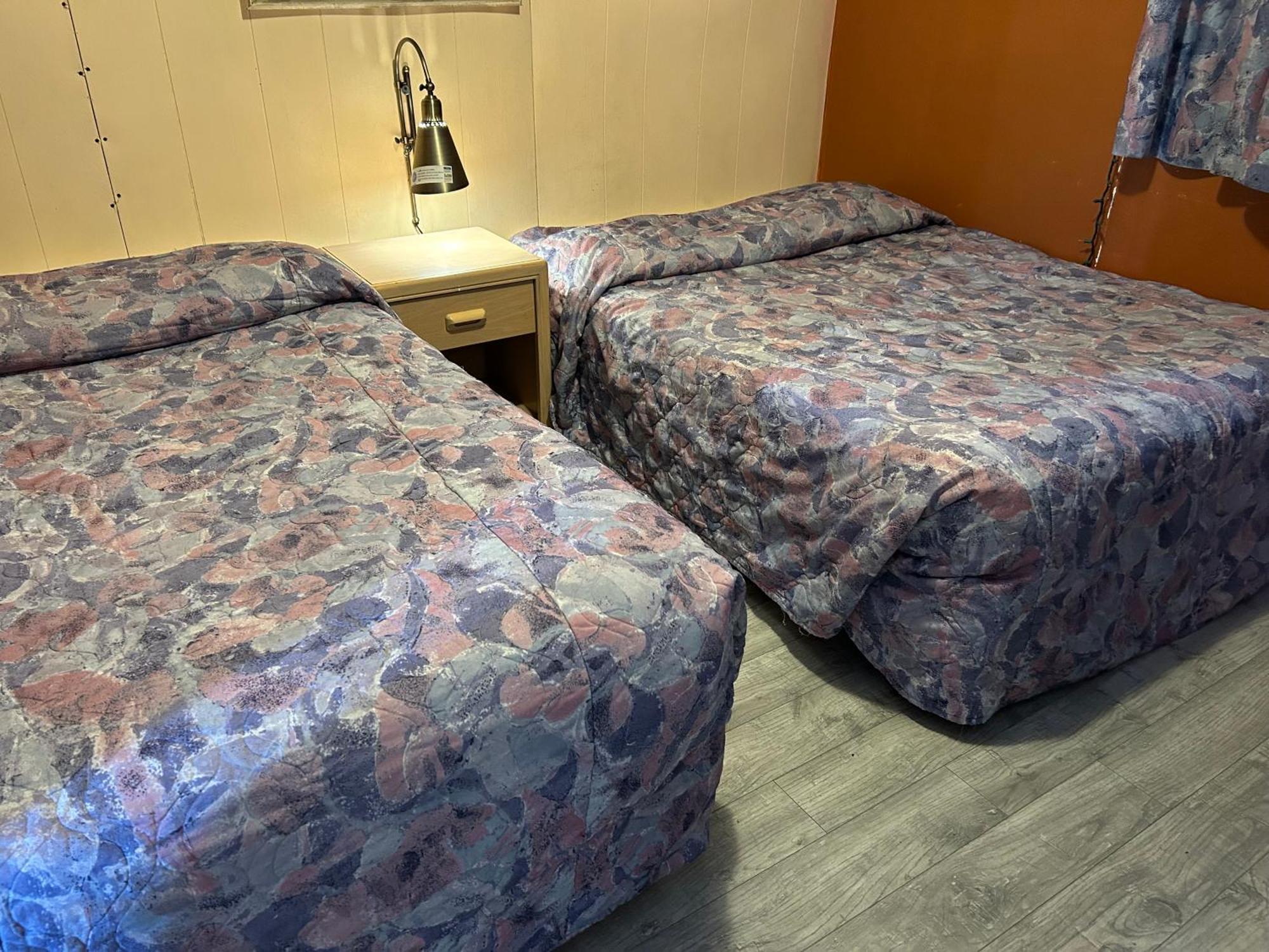 罗德朗纳汽车旅馆 梅里特 外观 照片